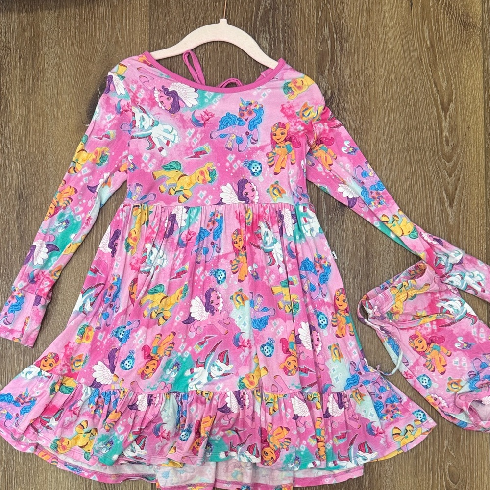 Chic Pink Sundress with Bateau Neckline and Bishop Sleeves